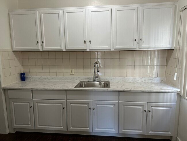 Building Photo - 4322 Leimert Blvd