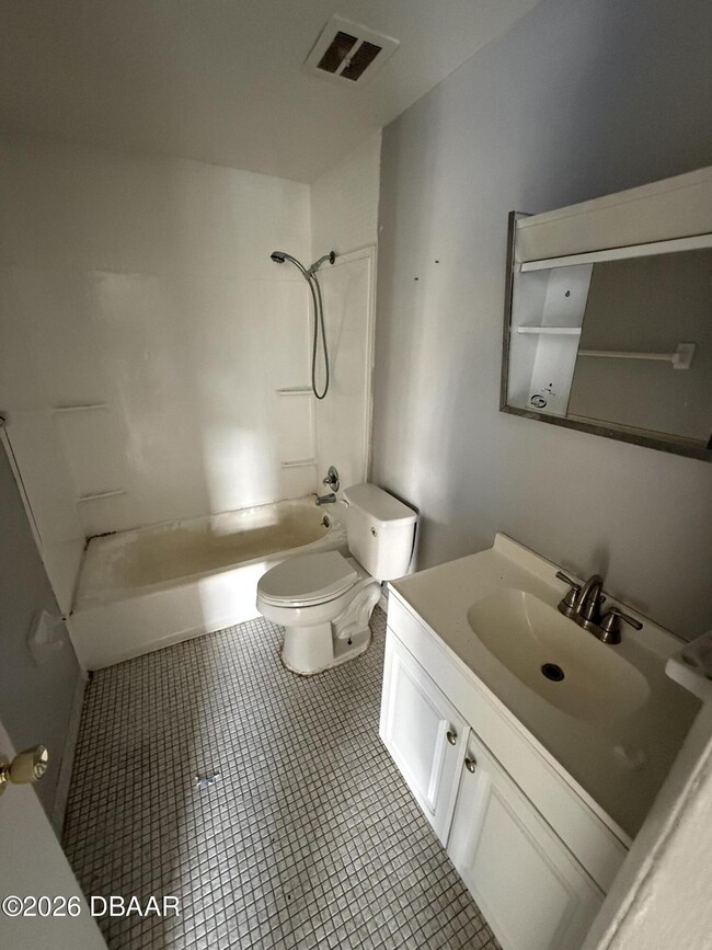 Foto del edificio - 1850 S Park Ave