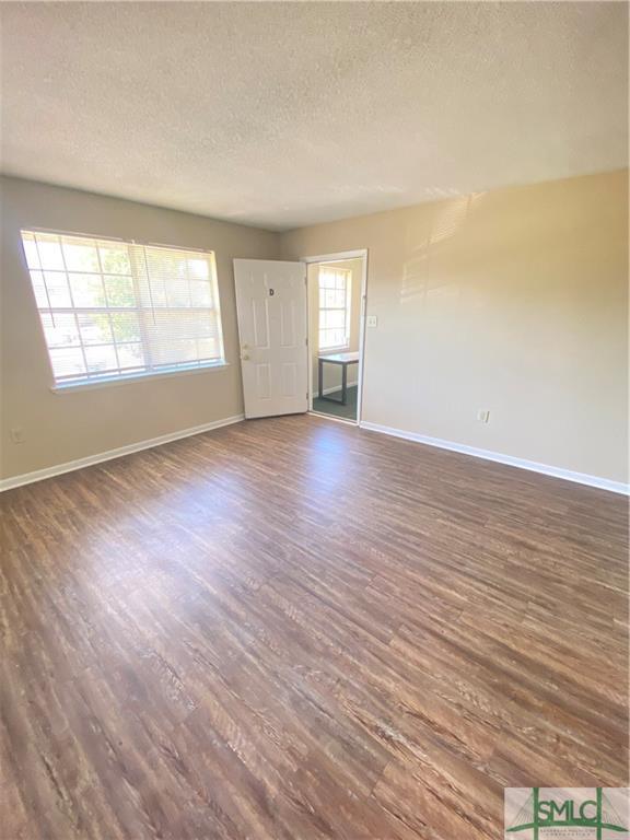 Building Photo - 122 Woodhouse Ln