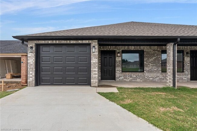 Building Photo - 10415 Preston Ct