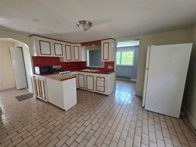 Building Photo - 318 Odell Ave
