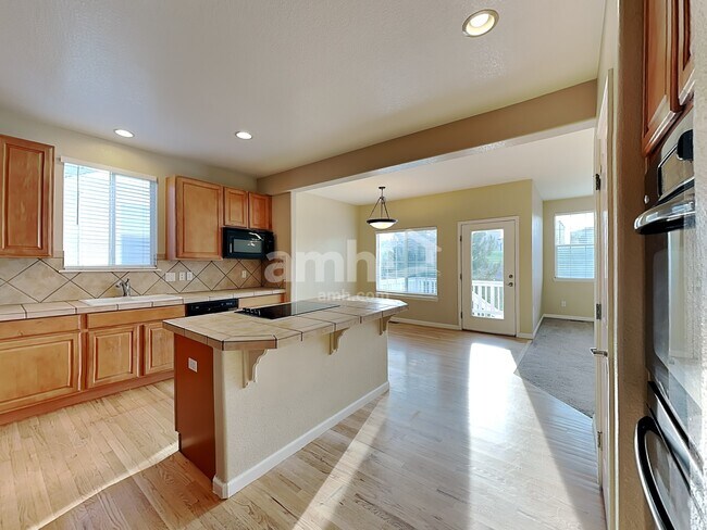 Foto del edificio - 17827 Domingo Dr