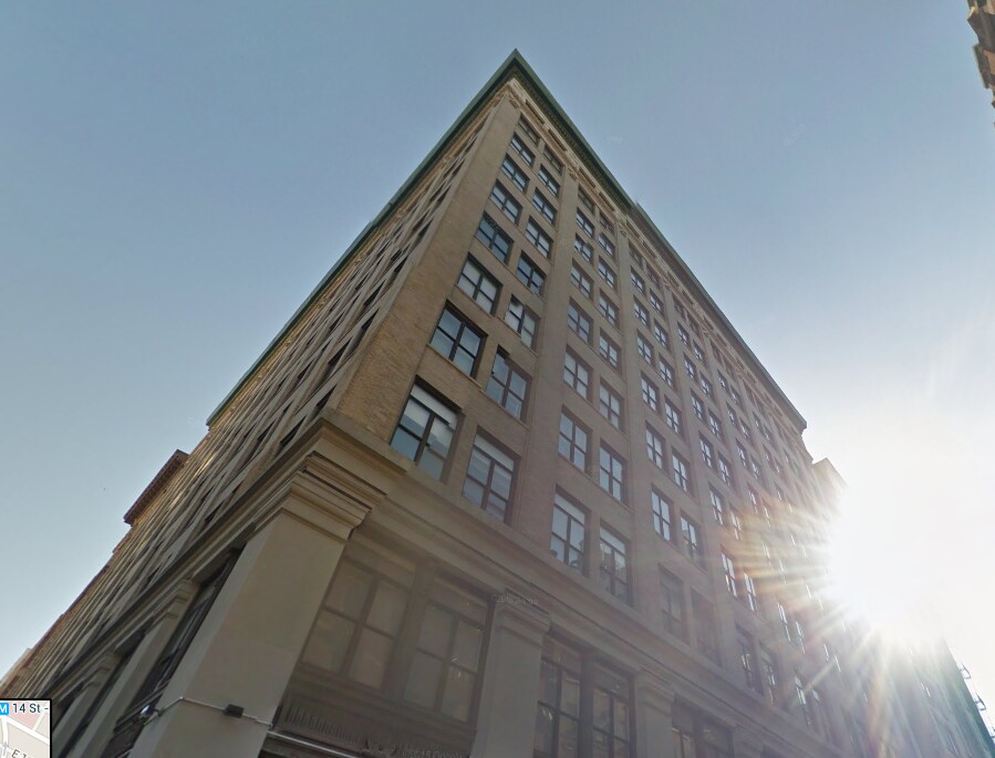 Foto del edificio - 180 E 111th St