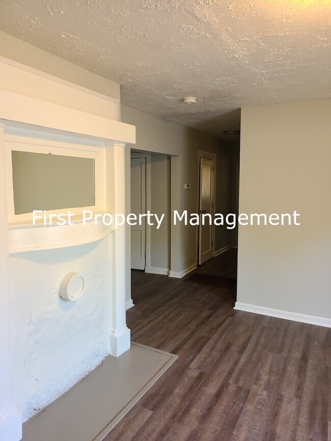 Large Home 4 beds Section 8 Voucher Accepted House Rental in