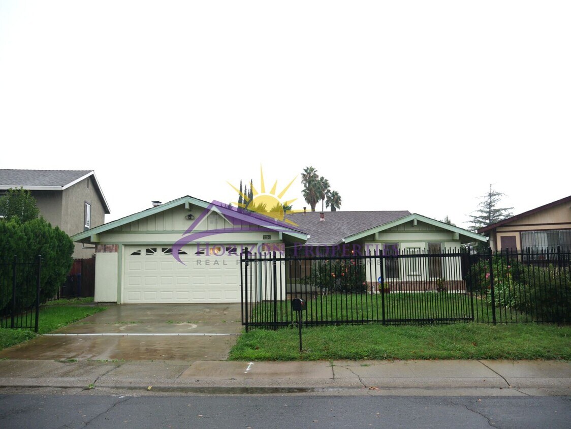 Spacious 4 Bed 2 Bath 1,575 sqft Lincoln Village Home - Spacious 4 Bed 2 Bath 1,575 sqft Lincoln V...