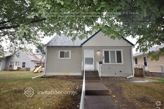 Building Photo - 118 14th Ave N