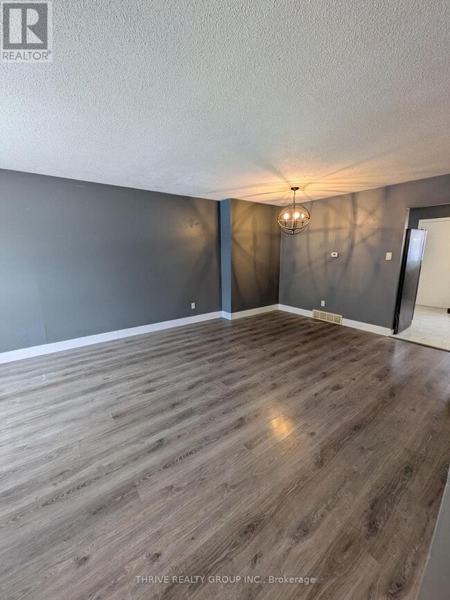 Building Photo - 47 - 577 THIRD STREET