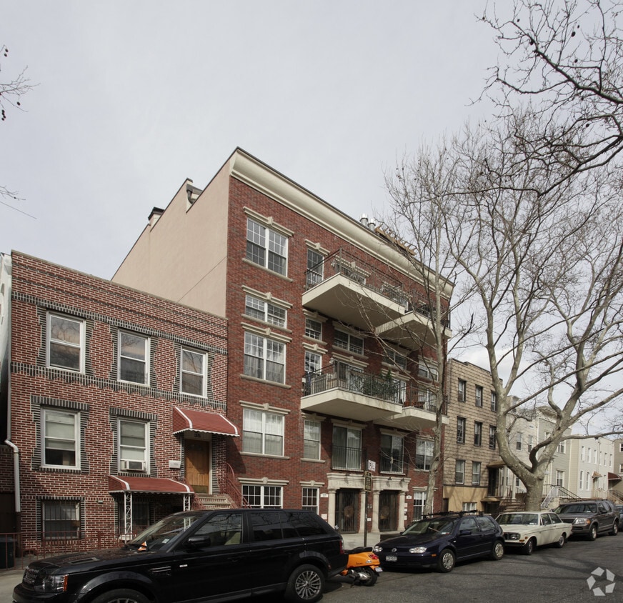Building Photo - Belvedere III Condominium