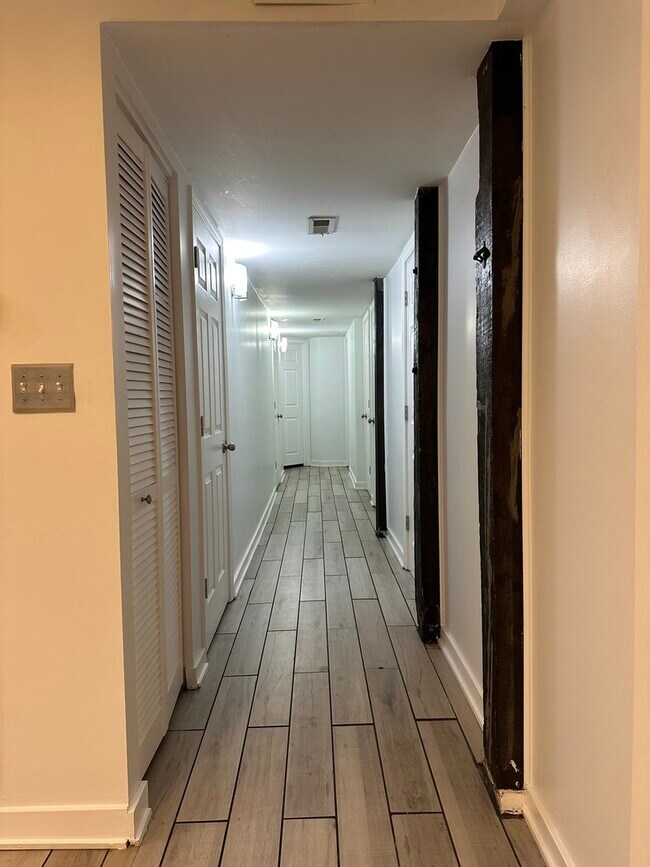 Foto del edificio - 2620 N Wilton Ave