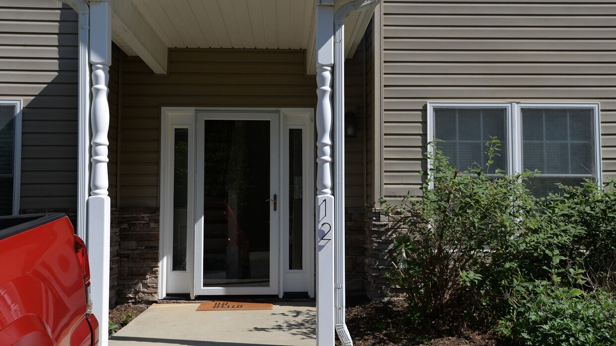 12 Cherry Laurel Ln, Swannanoa, NC 28778 Townhome Rentals in