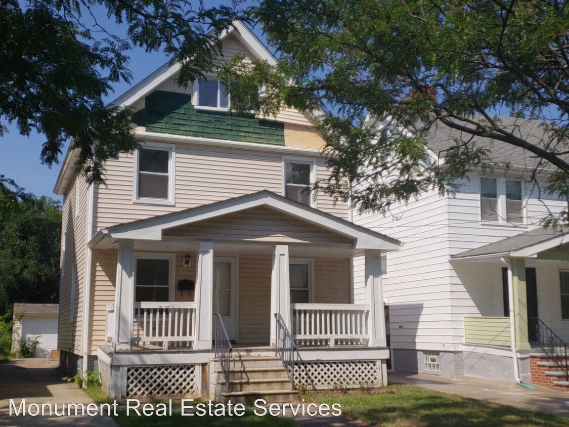 Primary Photo - 3 br, 1 bath House - 872 E 143rd St.