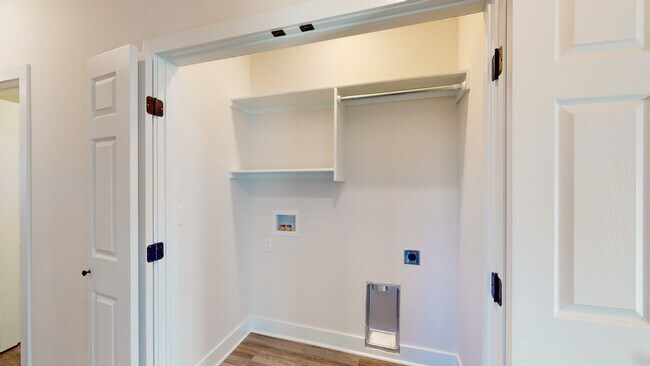 Foto del edificio - 15650 E 21st Ct N