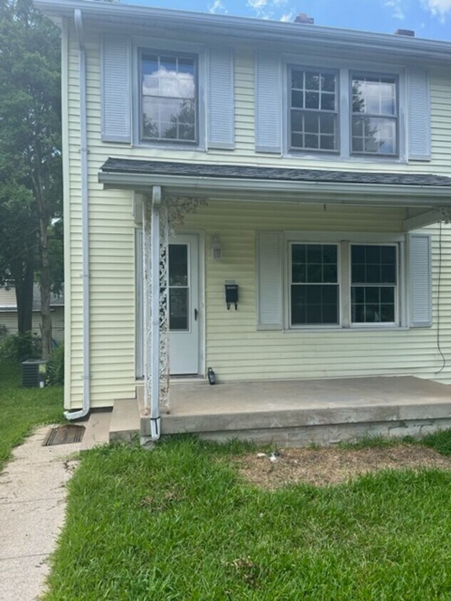 Primary Photo - Berry St 2