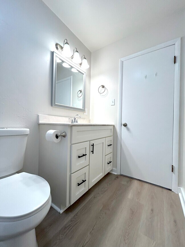 Foto del edificio - 418 N 8th St