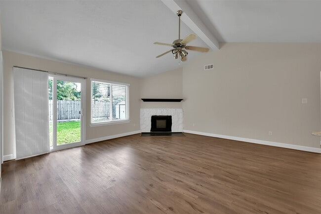 Building Photo - 22318 Meadowrock Dr