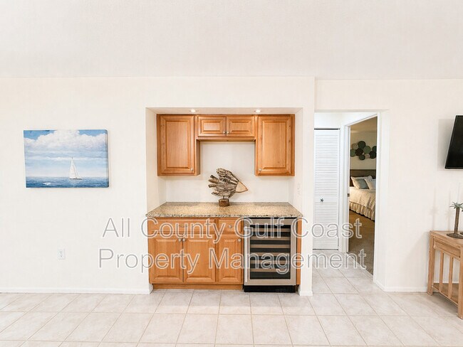 Foto del edificio - 275 Mission Trail W