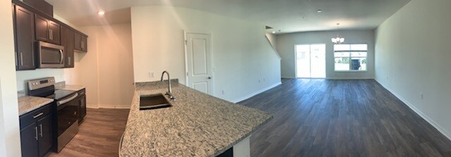 Foto del edificio - 2305 Carrabelle Wy