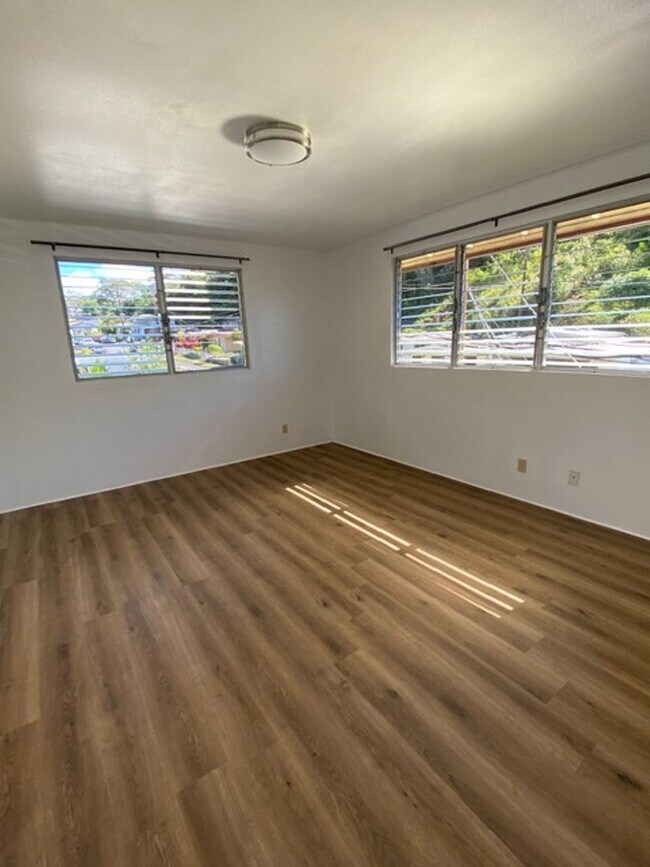 Foto del edificio - 1 BEDROOM, 1BATH UNIT UTILITIES INCLUDED-PEARLCITY