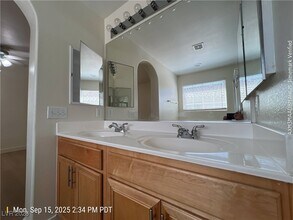 Building Photo - 9814 W Overlook Ridge Ave