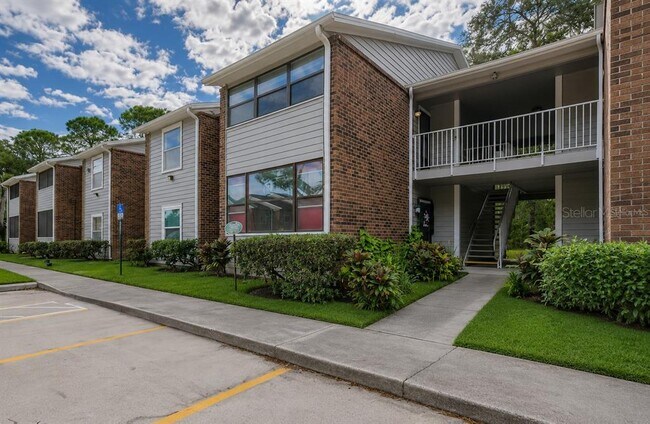 Building Photo - 1400 Gandy Blvd N