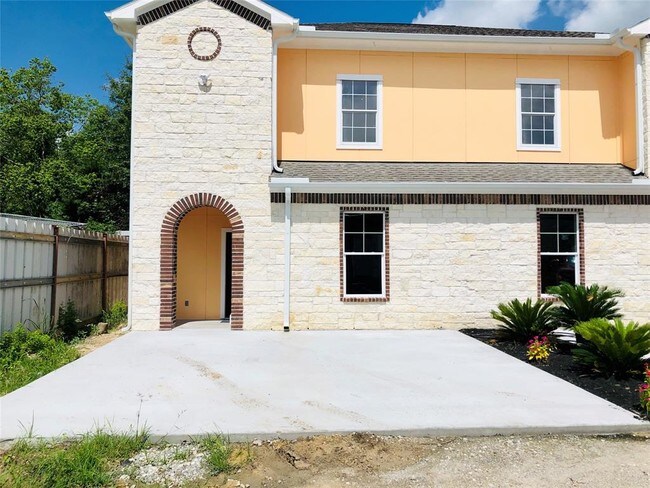 Foto del edificio - 6820 Winfield Rd