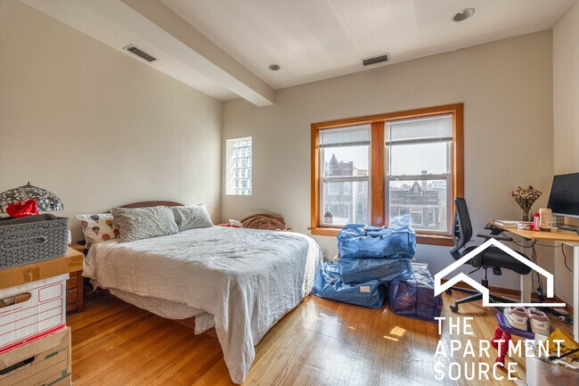Foto del edificio - 2722 N Kimball Ave