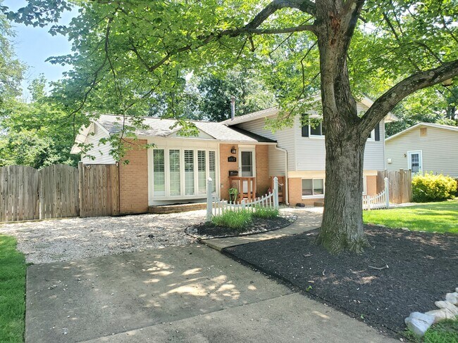 Foto del edificio - 4517 Mayfield Dr