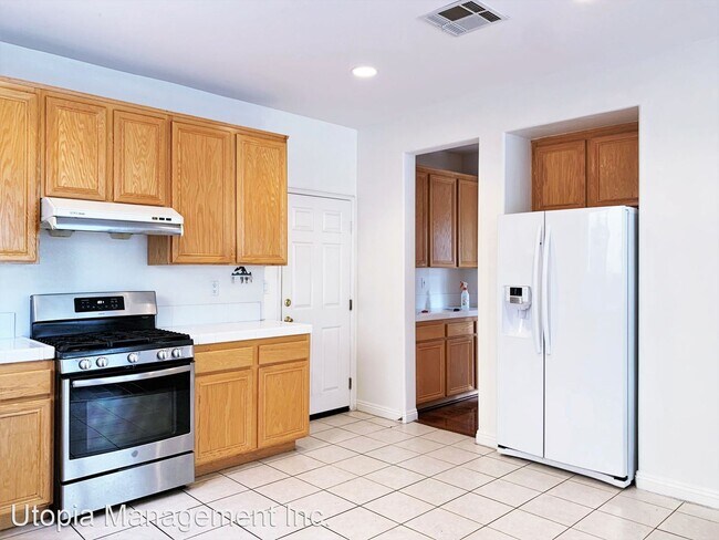 Foto del edificio - 3 br, 2.5 bath House - 1041 Camino Del Sol