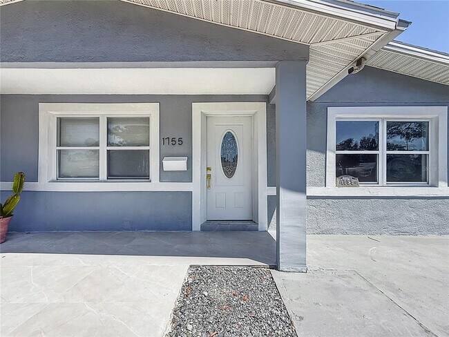 Foto del edificio - 1755 Shore Acres Blvd NE