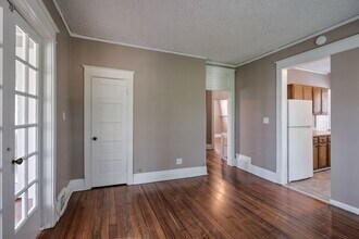 Building Photo - 3405 Dewey Ave