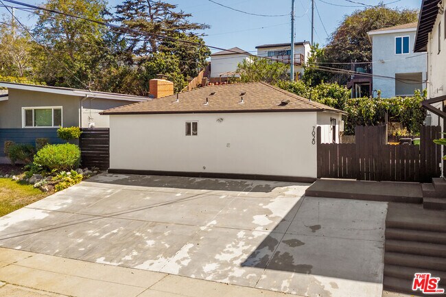 Building Photo - 7020 Ramsgate Ave