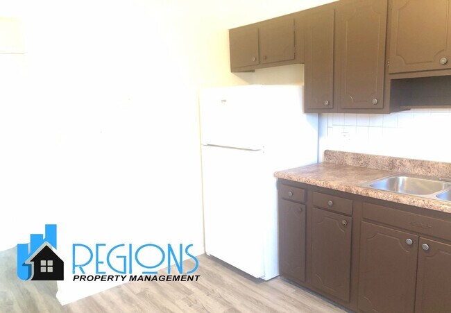 Foto del edificio - 824 E Washington St