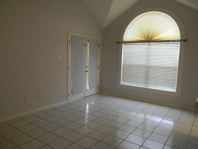 Building Photo - 1804 Whitewood Dr