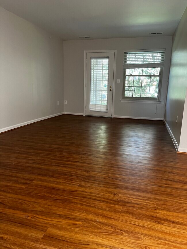 Building Photo - 3404 Tulleys Pointe Ct