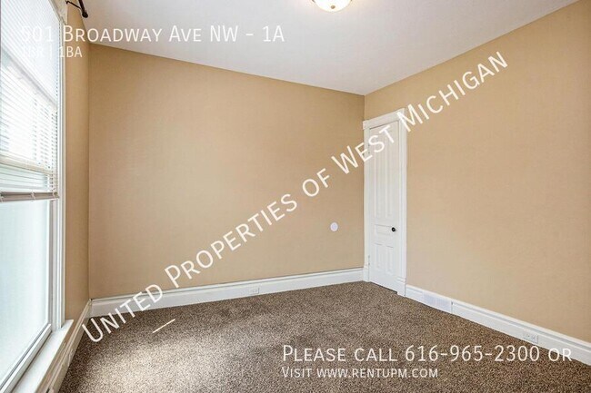 Foto del edificio - 501 Broadway Ave NW