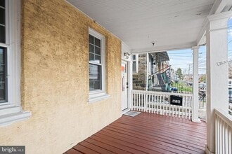 Building Photo - 616 Greenway Ave