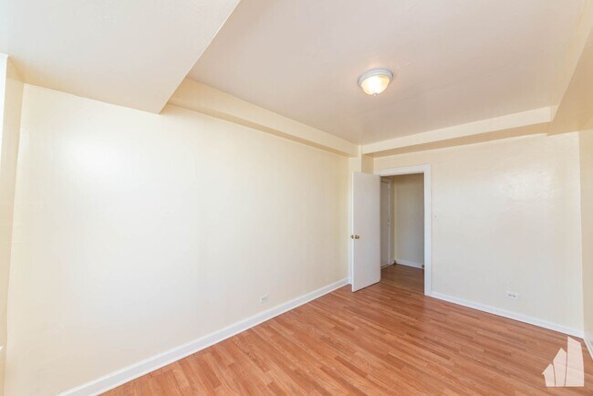 Foto del edificio - 4521 Malden St