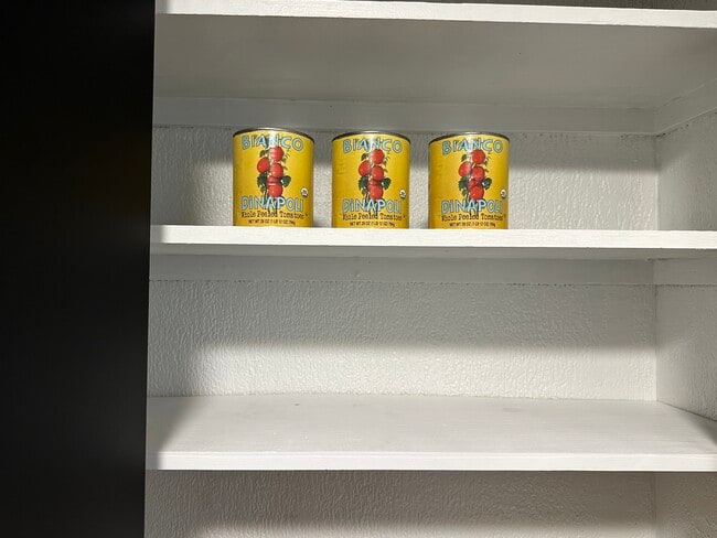 Building Photo - 982 Hatch St