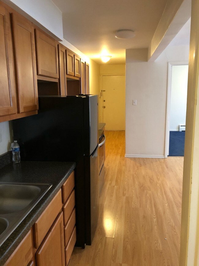 Foto del edificio - 9500 Glenlake Ave