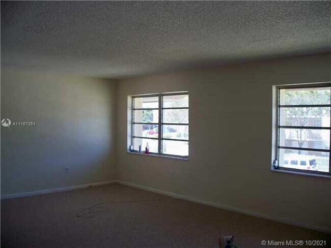 Foto del edificio - 7711 SW 56th St