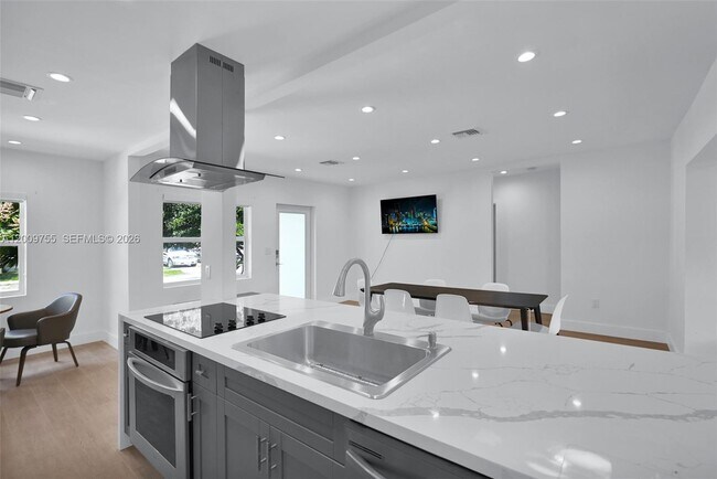 Foto del edificio - Northeast 81st Street, Miami, FL 33138 - 3 BR 2 BA single-family home
