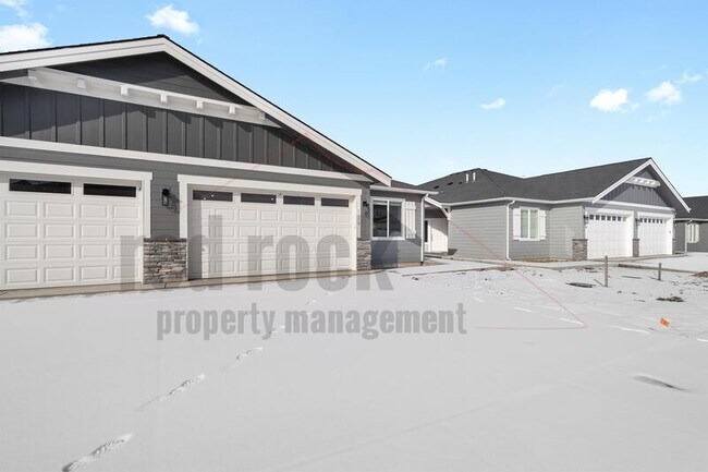 Building Photo - 1329 N Tschirley St