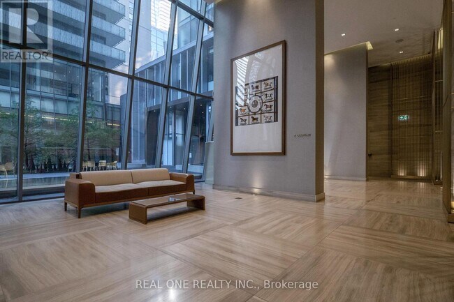 Photo du bâtiment - 50 Charles St E