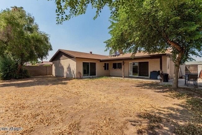 Building Photo - 5313 W Mescal St