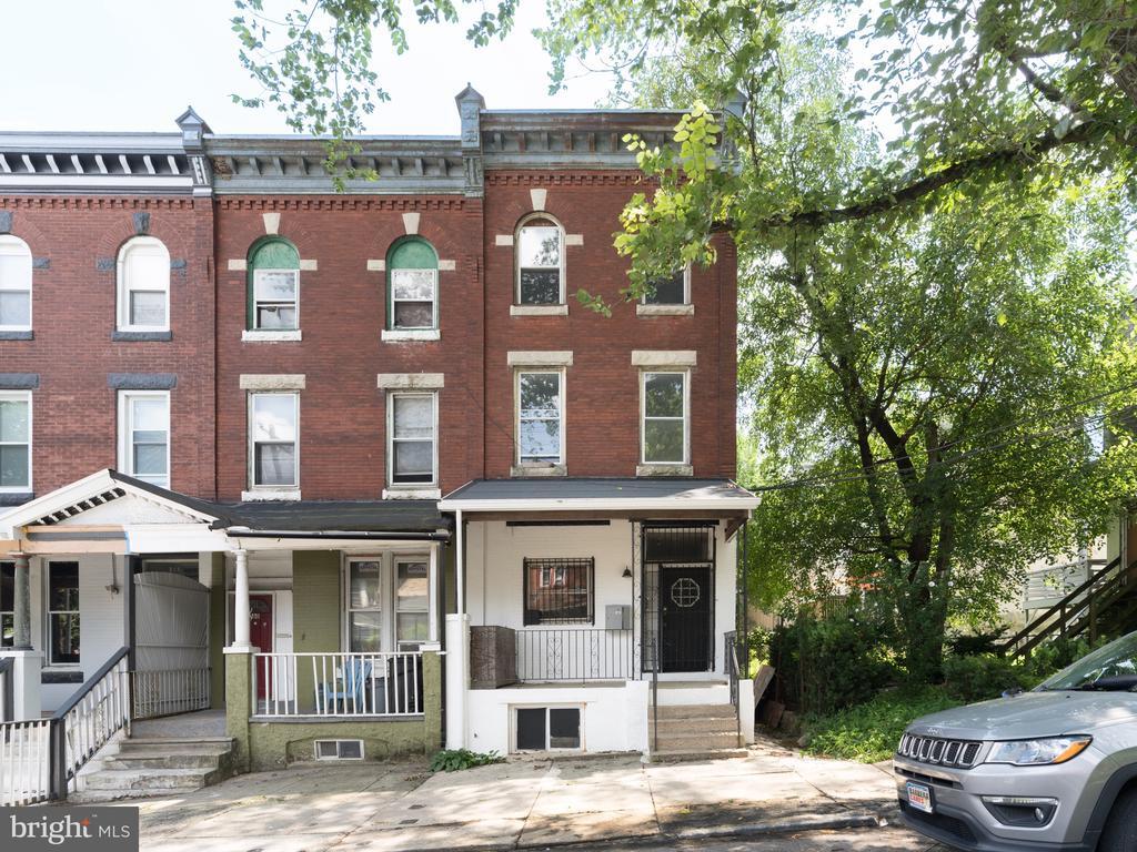 Primary Photo - 262 Apsley St