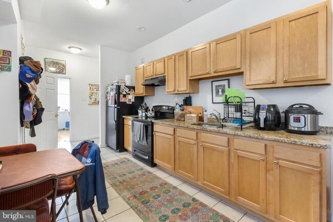 Building Photo - 2010 E York St