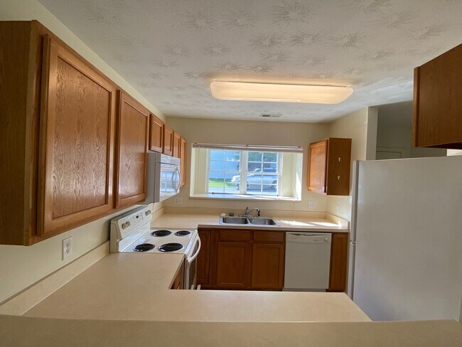 Foto del edificio - Renovated Home with Open Floor Plan, NEW L...