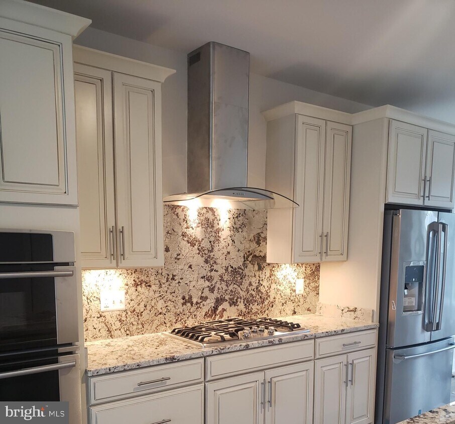 Foto principal - 12026 N Shore Dr