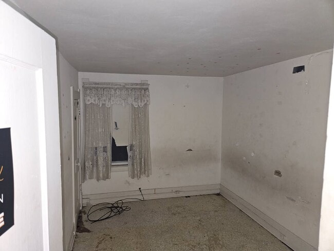 Building Photo - 2225 Academy Ave