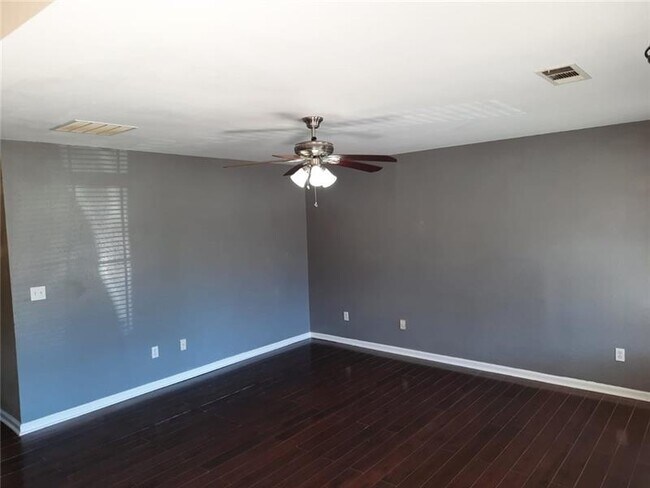 Building Photo - 6018 Creekerton Blvd